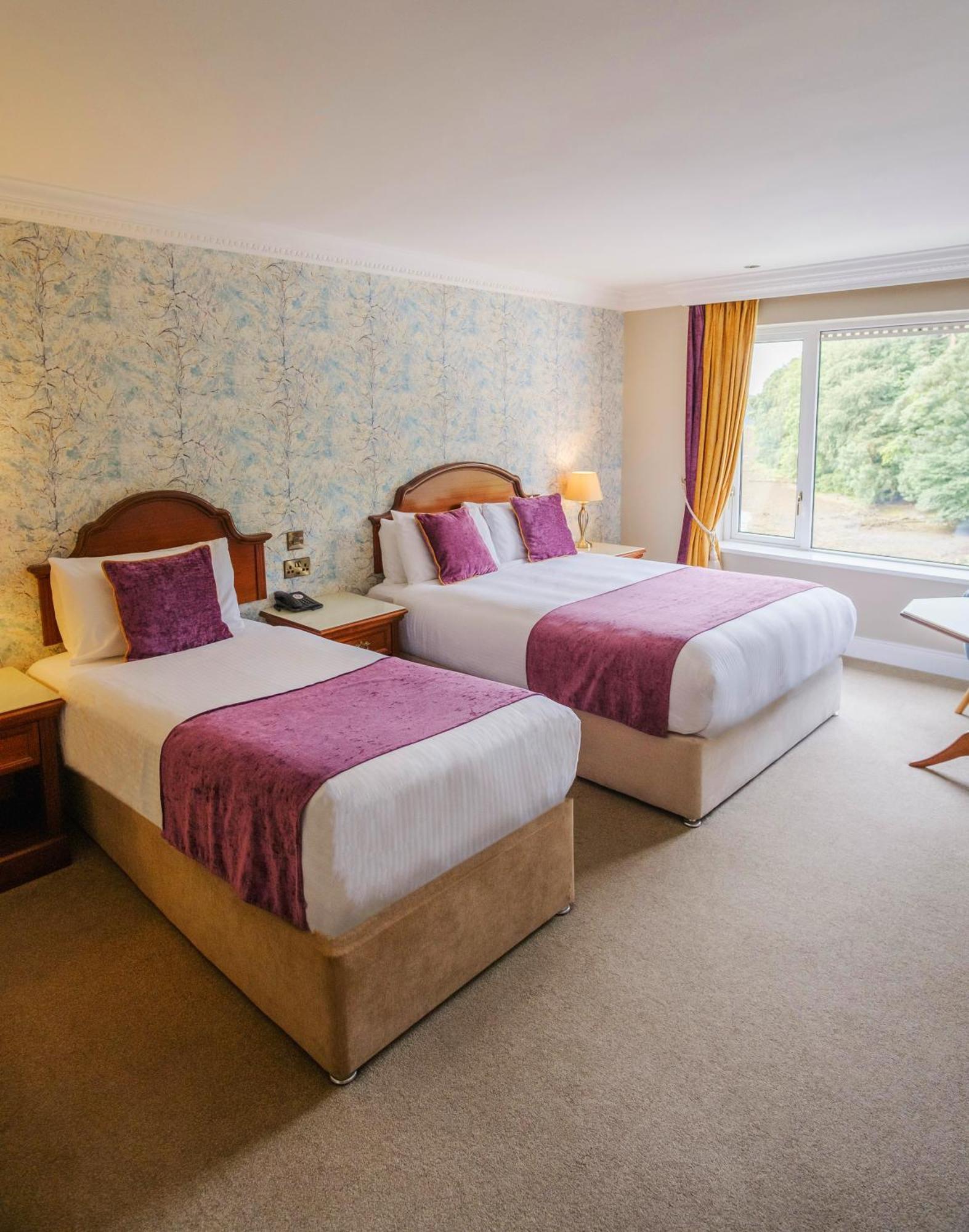 Central Hotel Donegal Donegal Town Ngoại thất bức ảnh
