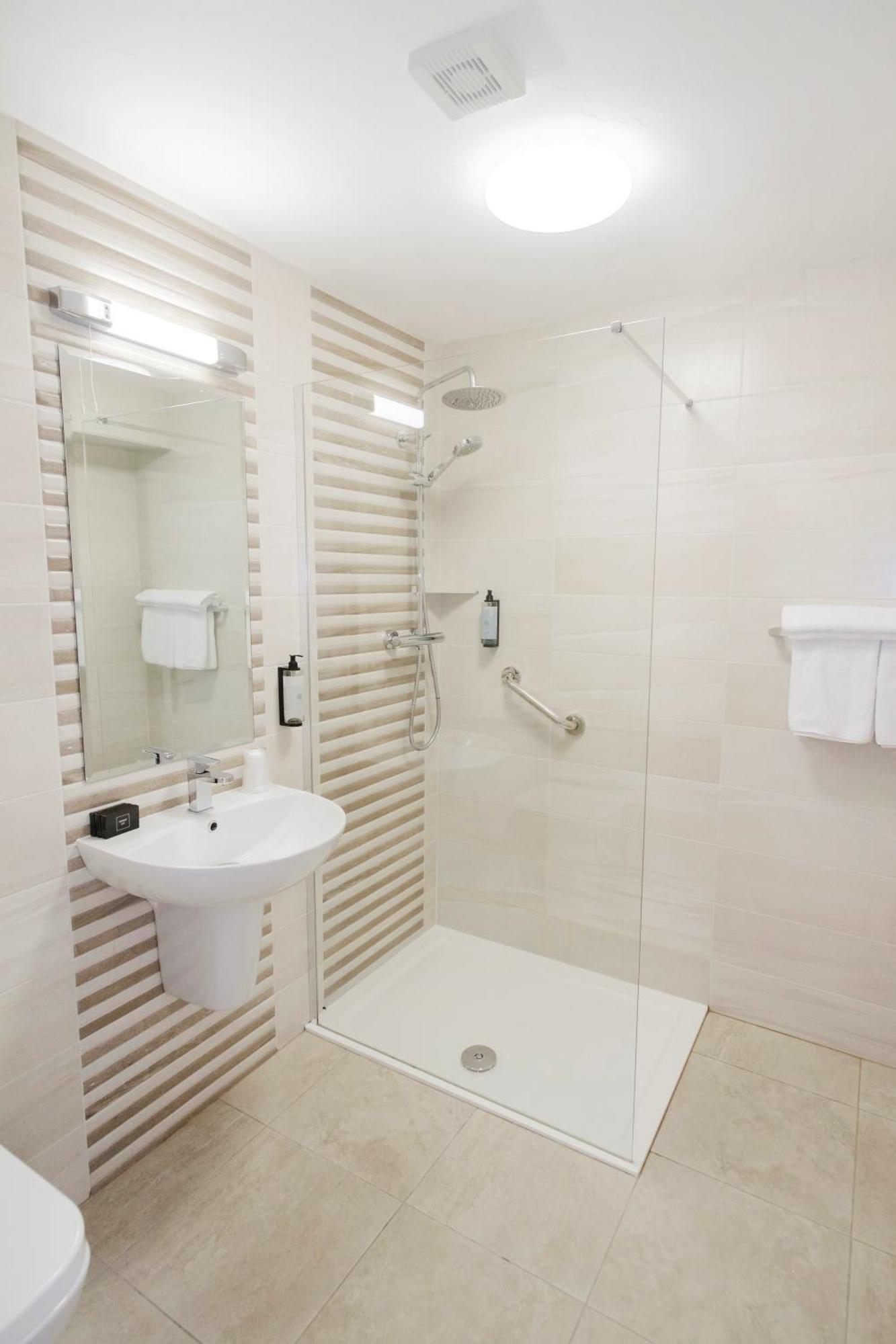 Central Hotel Donegal Donegal Town Ngoại thất bức ảnh